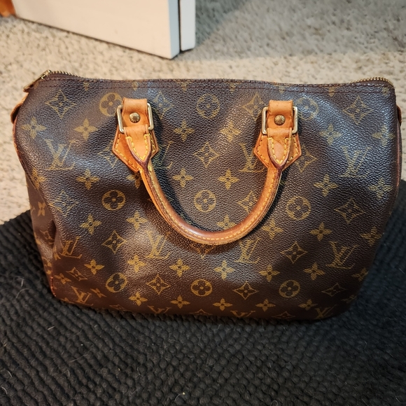FLASH SALE - LV Classic Speedy 30 - Picture 2 of 15